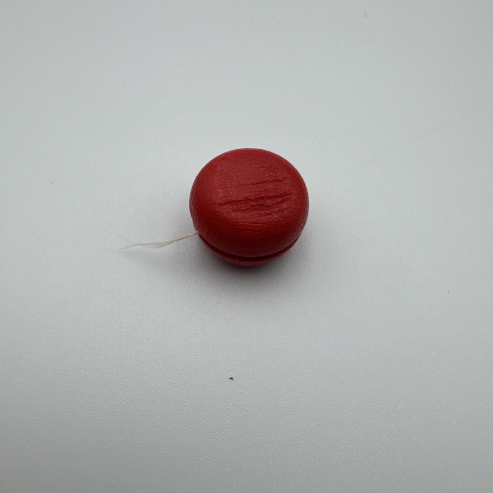 Vintage Barbie: SKIPPER #1915 Outdoor Casuals Accessory ~ Red YoYo - Picture 1 of 3